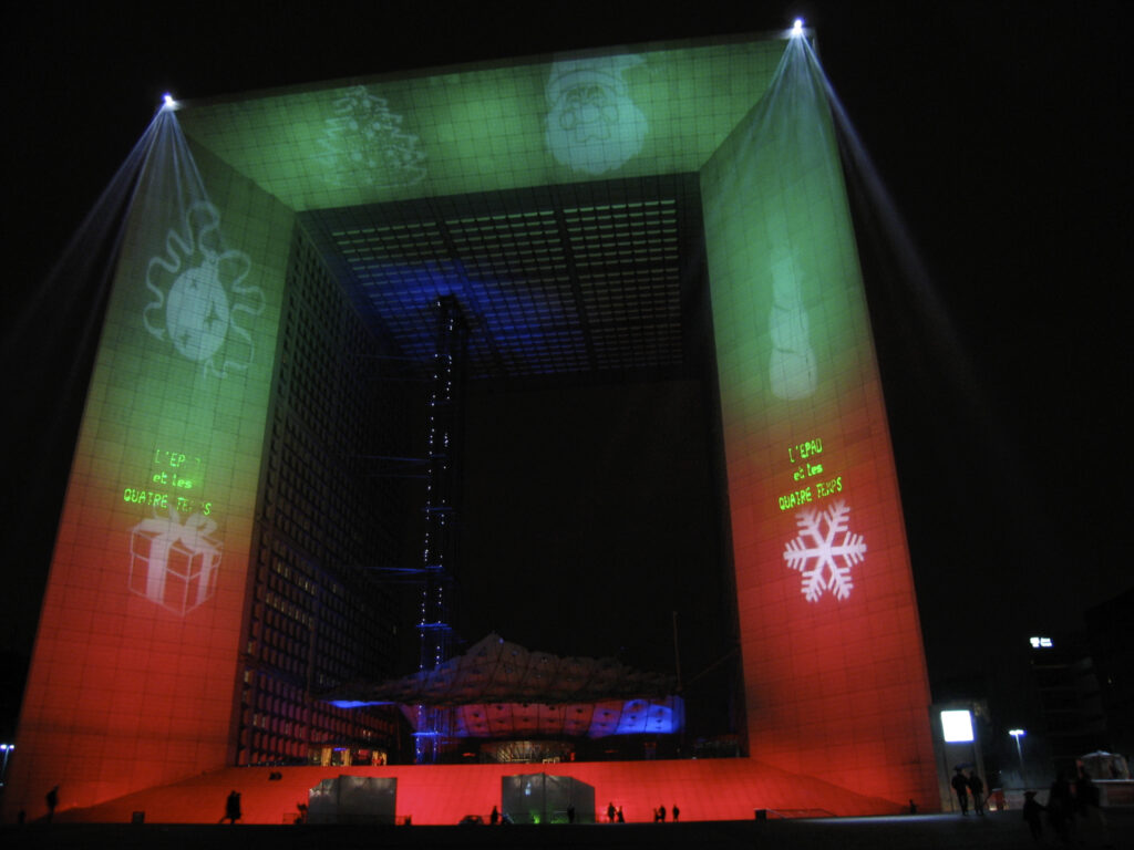 La Grande Arche éclairée pour Noël 2004