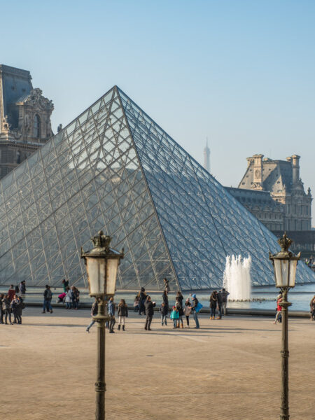 La Pyramide du Louvre Paris