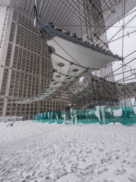 La Grande Arche sous la neige