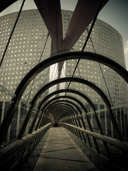 Japan bridge La Défense Paris