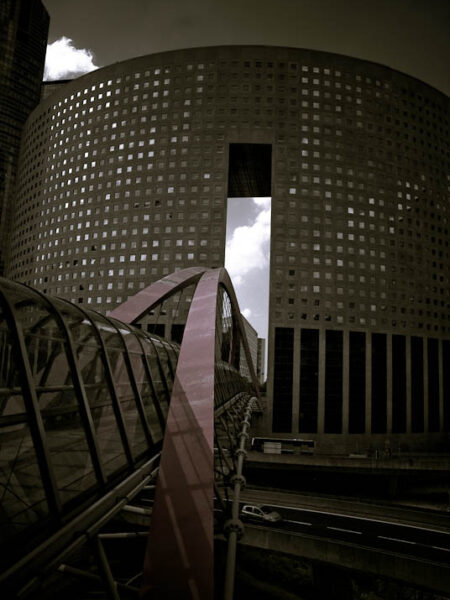 Japan bridge La Défense Paris