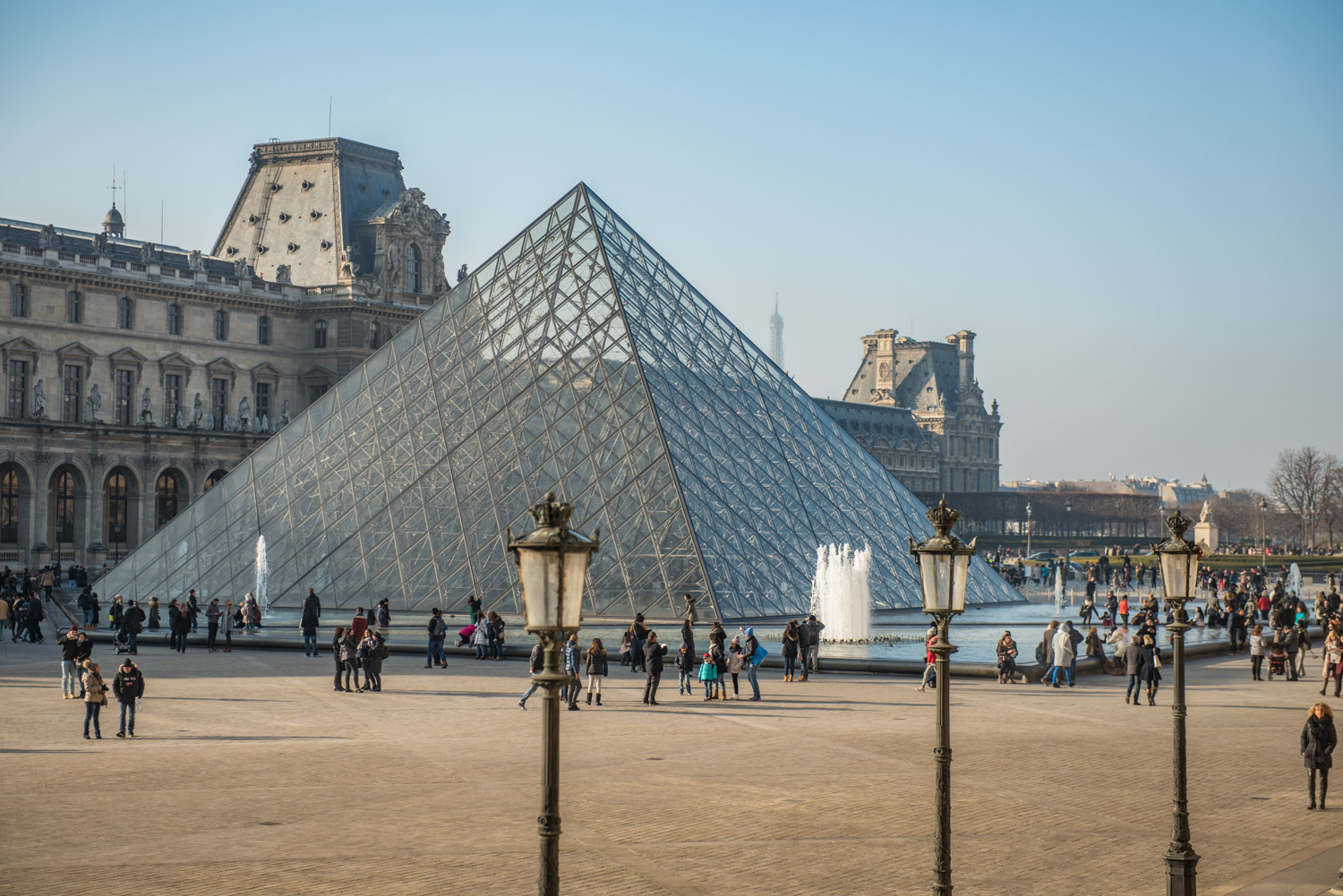 Pyramide du Louvre