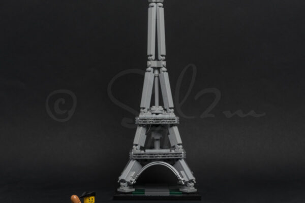 Lego et la tour Eiffel