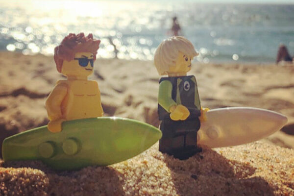 Retour des surfeurs Lego