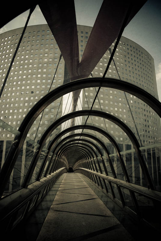 Japan bridge La Défense Paris