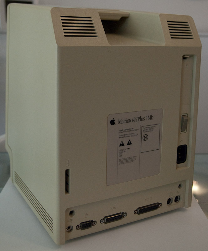 Macintosh Plus Apple - Dos