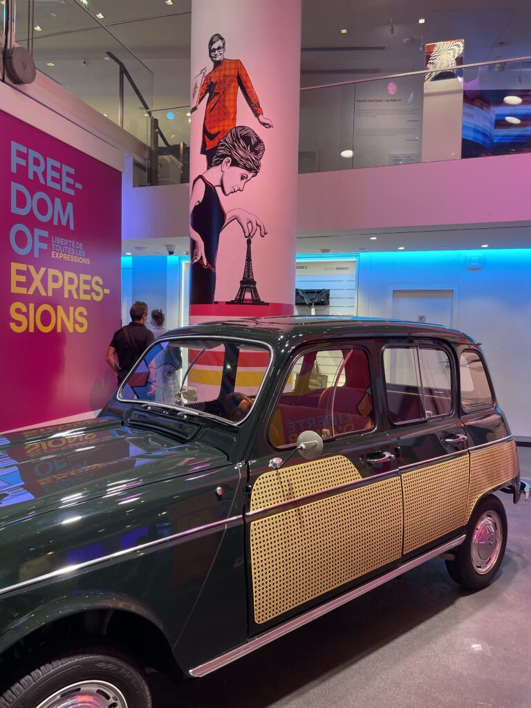 Exposition Renault 4L - La Parisienne